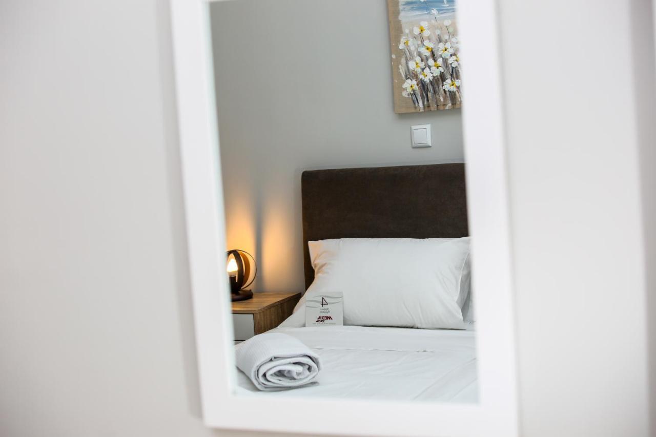 Stella Boutigue Rooms Néa Péramos Exterior foto